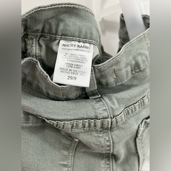 ANGRY RABBIT FRAY HEM COLOR SKINNY JEANS (SIZE 29) - Picture 6 of 8